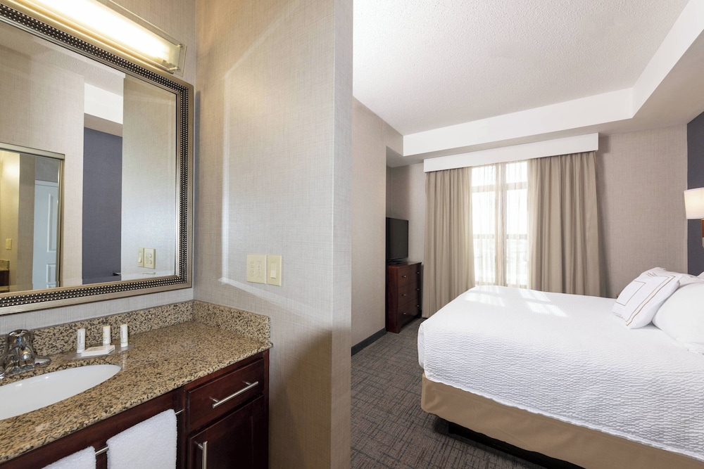 Suite, 1 Bedroom (Hearing Accessible)