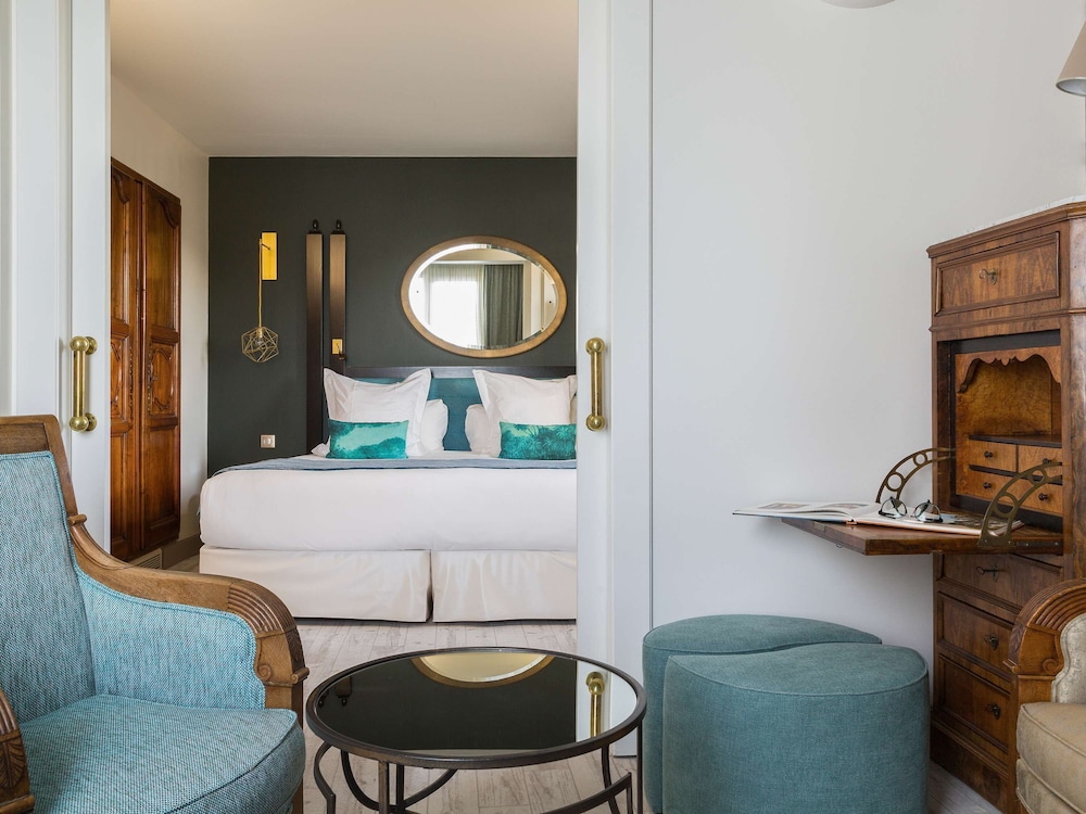 Suite, 1 King Bed, Terrace - Photo 1