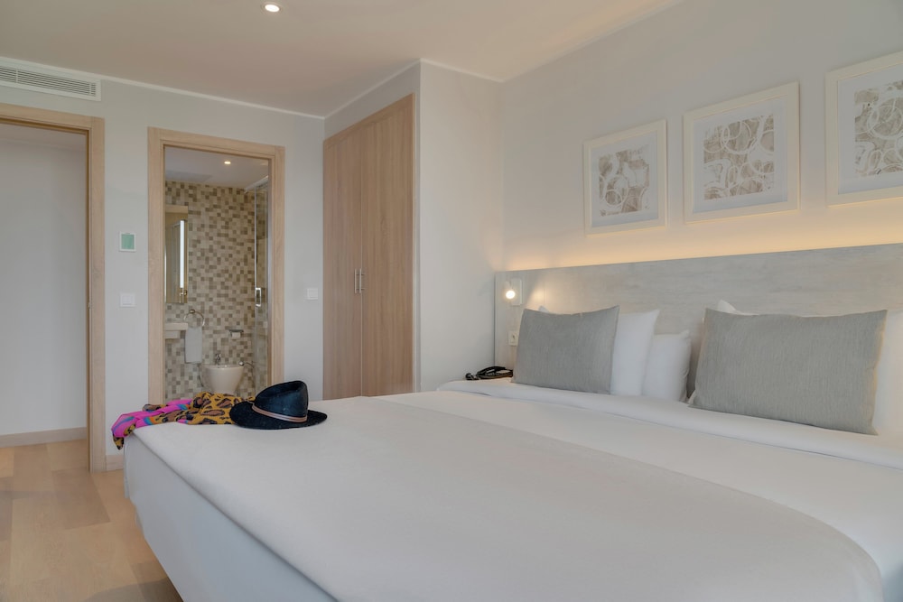 Premium Suite, 2 Bedrooms (Family) - Photo 2