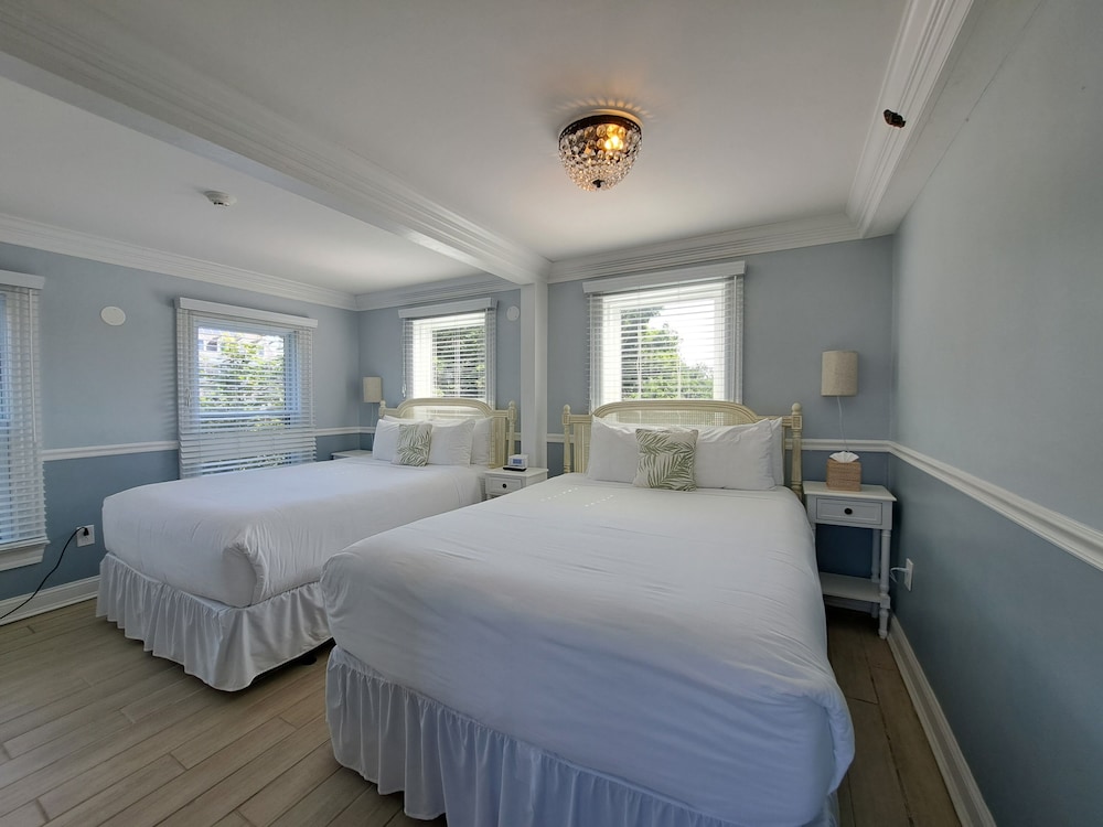 Deluxe Room, 2 Queen Beds, Terrace photo 3
