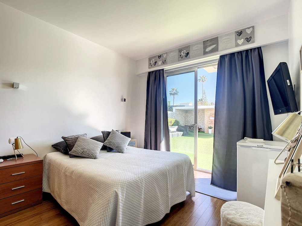 Comfort Room photo 2