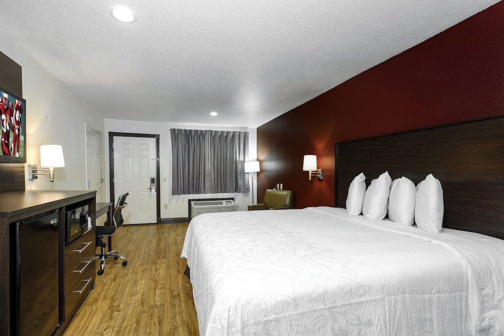 Superior Room, 1 King Bed (Smoke Free) - Photo 2