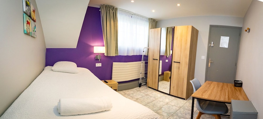 Standard Twin Room photo 3