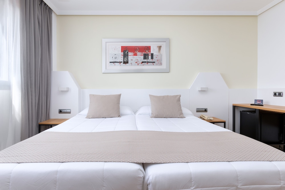 Standard Double Room Single Use (Urban) photo 3