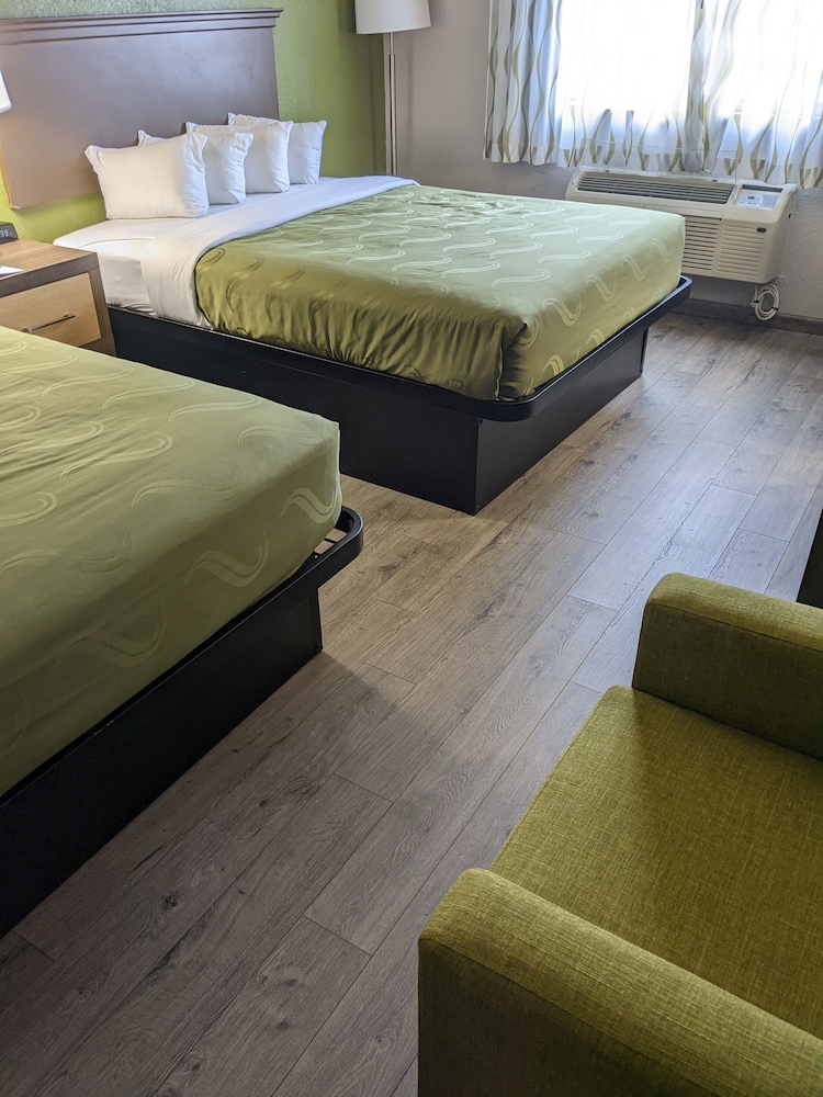 Room, 2 Queen Beds, Accessible, Non Smoking - Photo 4