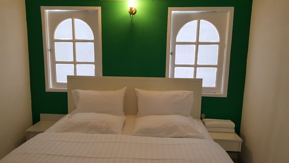 Double Room, 1 King Bed photo 3