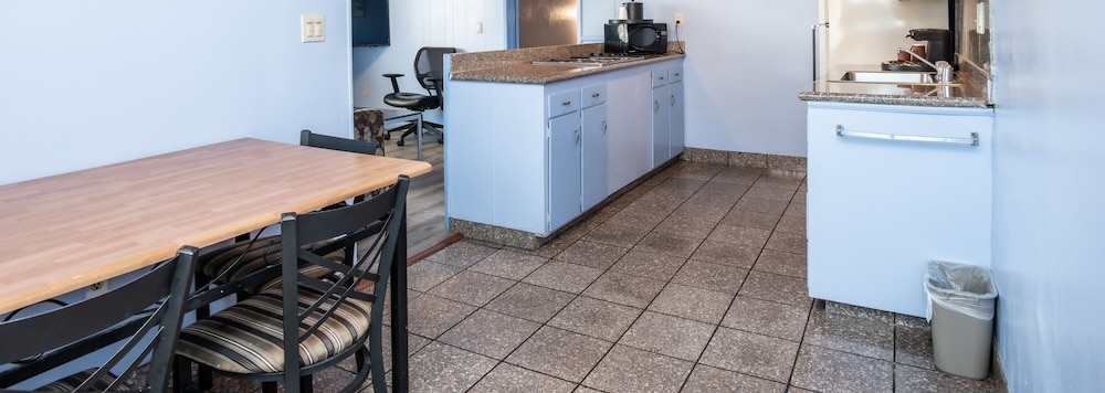 Standard Suite, 2 Bedrooms (Kitchenware not included) photo 1