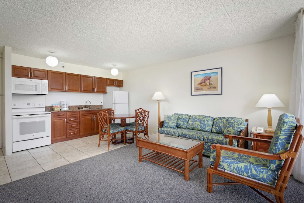 Deluxe Room, 1 Bedroom, Kitchen, Mountain View - Photo 2