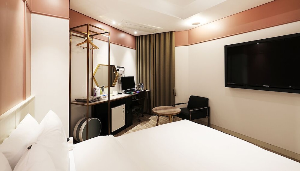Standard Room - Photo 7