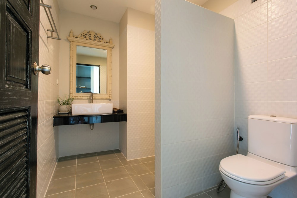 City Room - Photo 4
