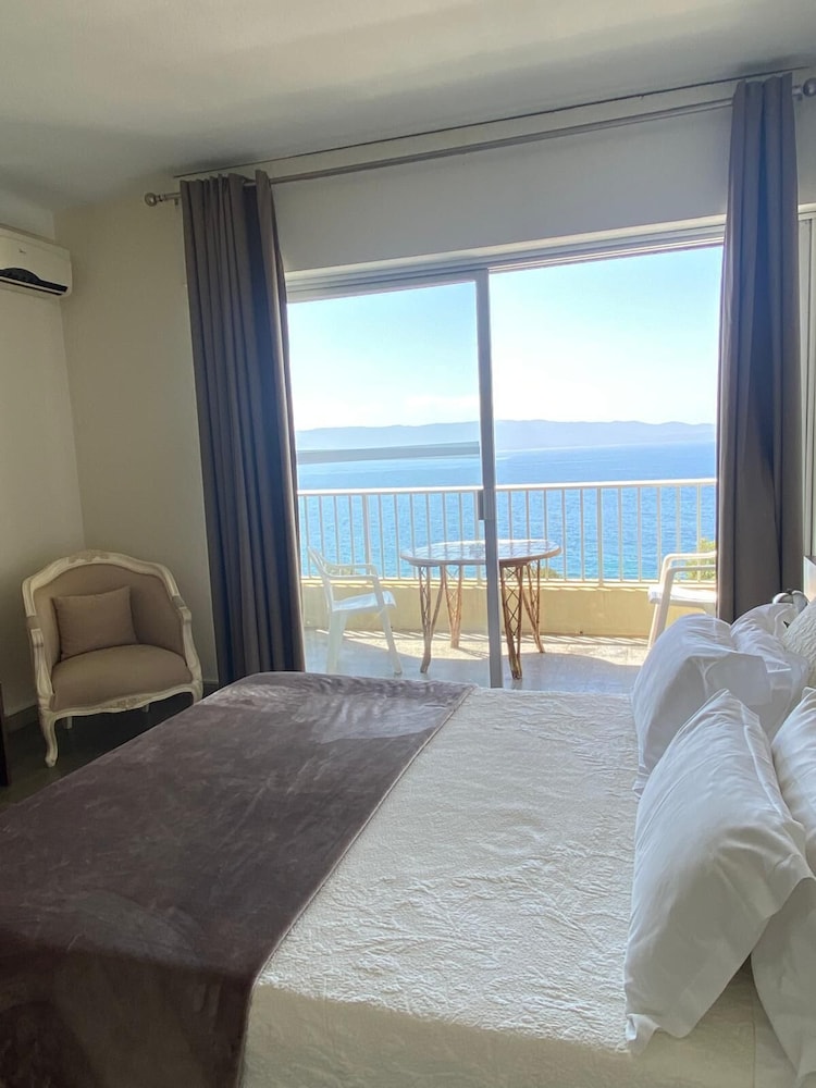 Double Room, Sea View - Photo 7
