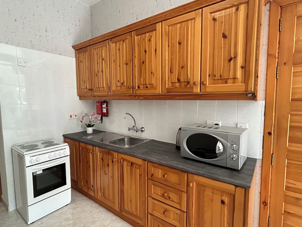 Basic Apartment, Balcony, Valley View