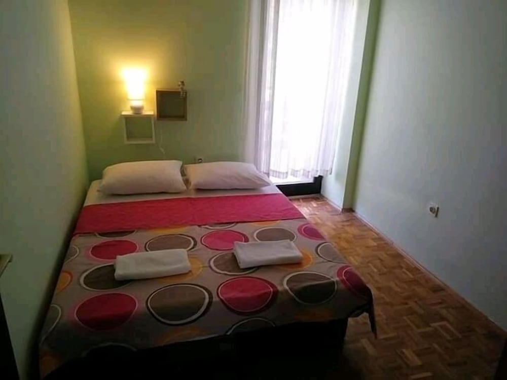 Budget Double Room with Shared Bathroom photo 1