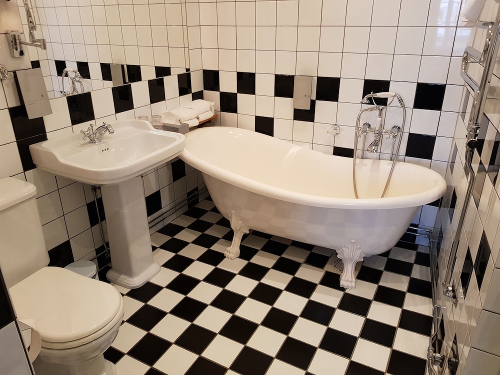 Junior Suite, Multiple Beds, Non Smoking - Photo 6