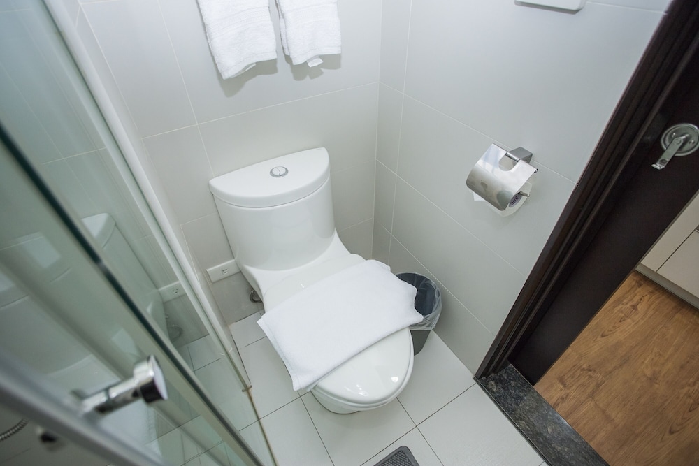 Deluxe Suite, 1 Bedroom Suite, 2 Single Beds, Balcony - Photo 20