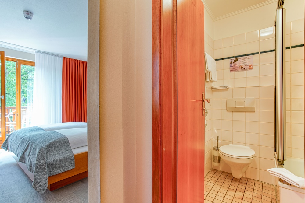 Standard Double Room photo 2