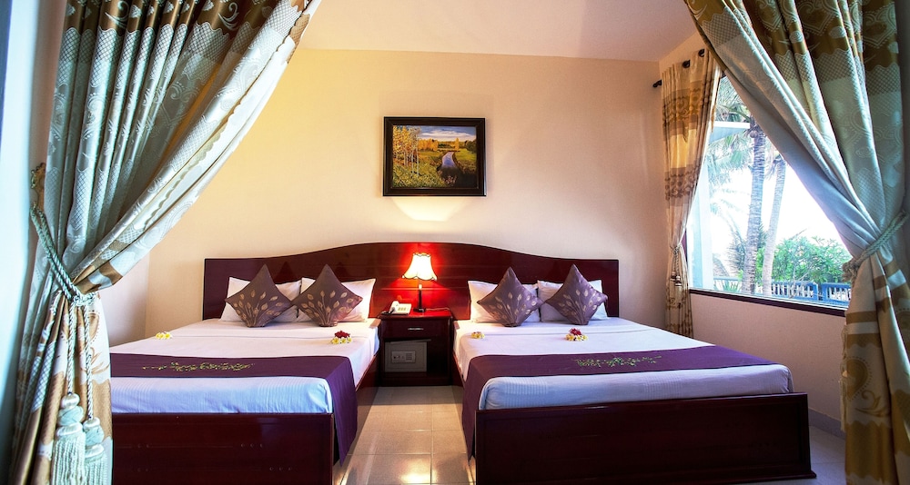 Deluxe Room, Oceanfront - Photo 1