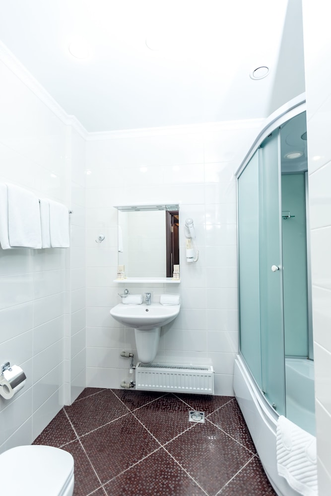 Budget Double Room photo 3