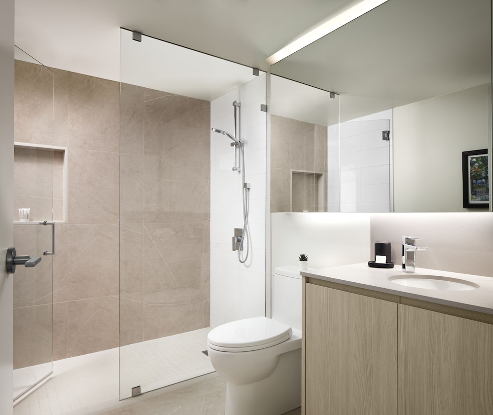 Suite, 3 Bedrooms (Sky Suite & Office) thumbnail 6