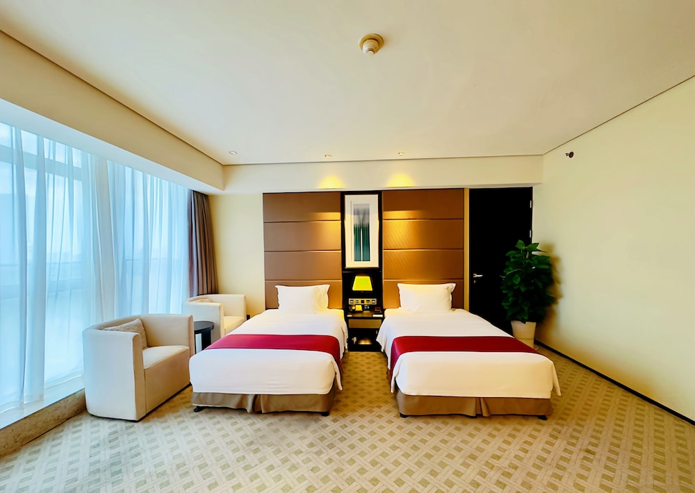 Standard Room, 2 Twin Beds, Smoking, Club Lounge Access photo 2