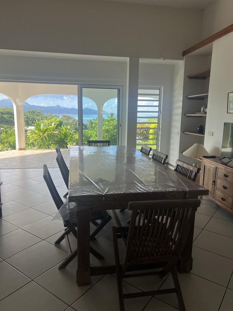 Villa, Ocean View photo 1