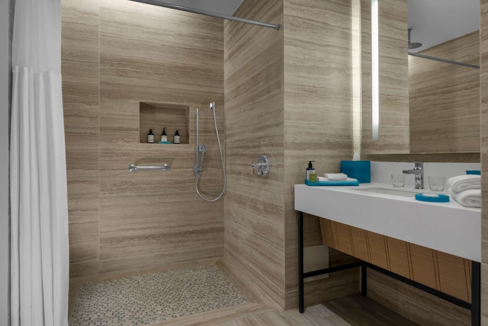 Club Suite, 1 King Bed, Ocean View - Photo 12