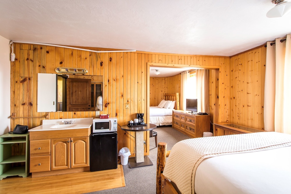 Family Triple Room, Multiple Beds, Non Smoking photo 1