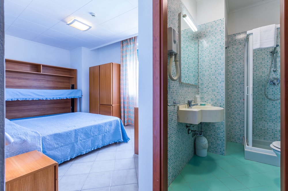 Panoramic Quadruple Room