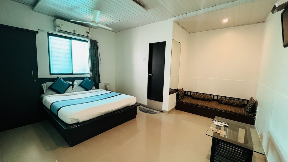 Executive Room - Photo 1