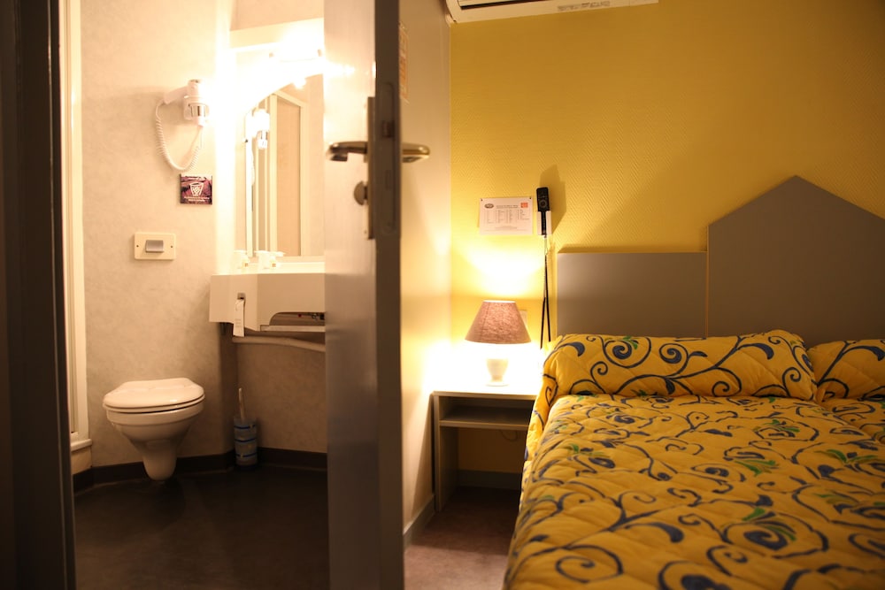Standard Twin Room photo 3