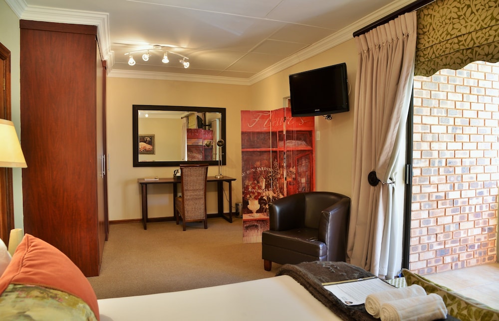 Suite (1) photo 2