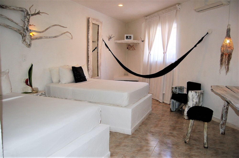 Double Room - Photo 3