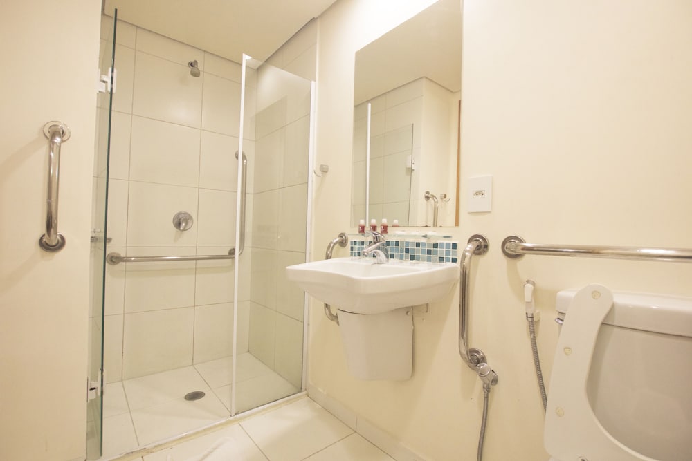 Triple Room, 3 Twin Beds photo 3