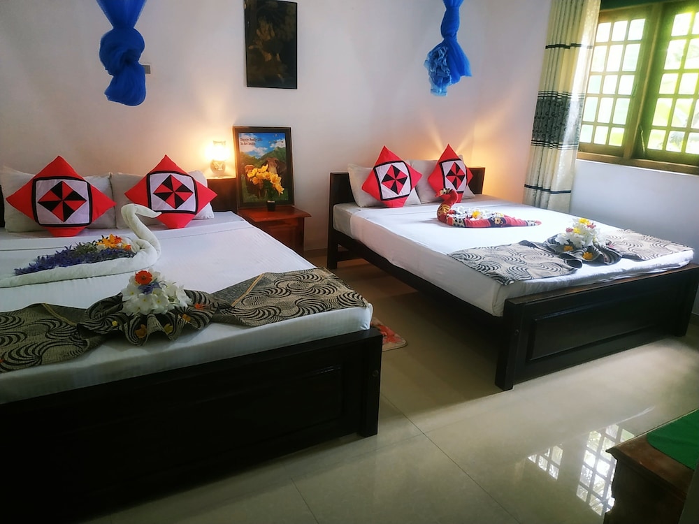 Deluxe Double or Twin Room, Balcony, Garden View photo 3