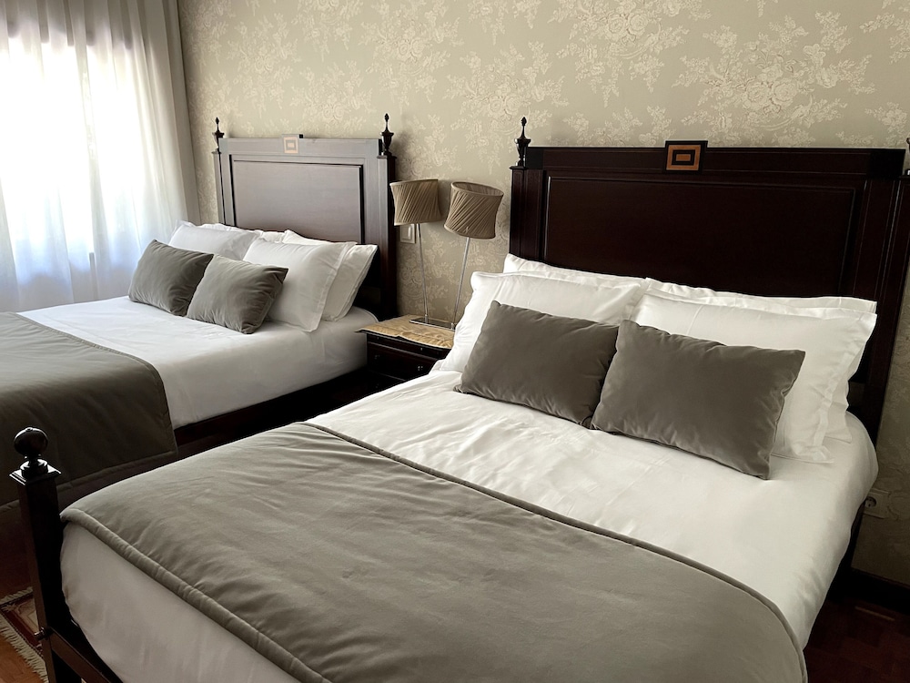Superior Twin Room - Photo 2
