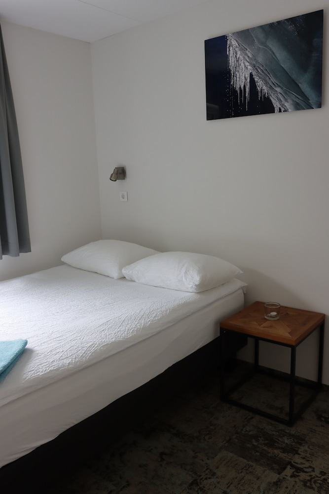 Single Room, Private Bathroom photo 3