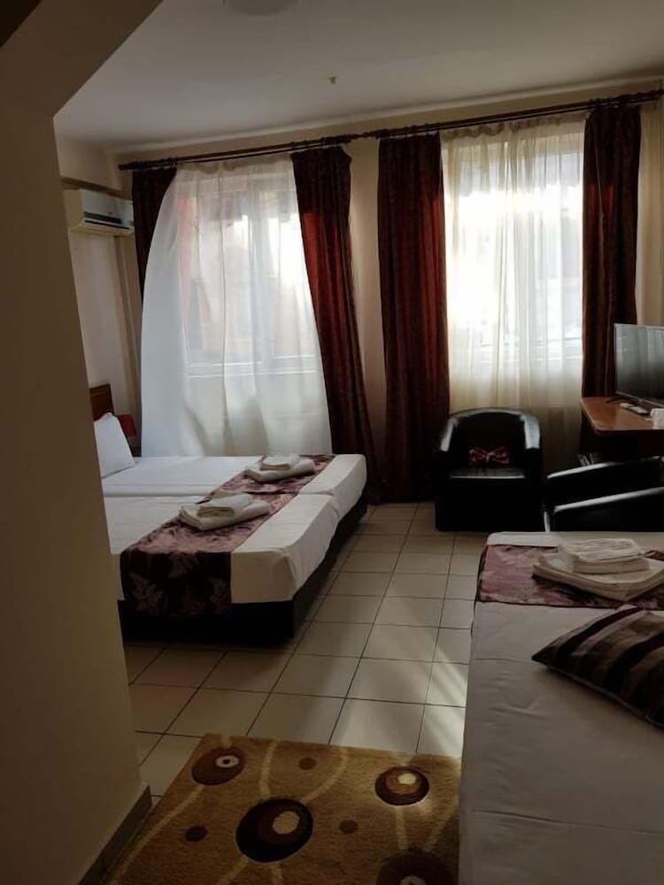 Superior Triple Room photo 1