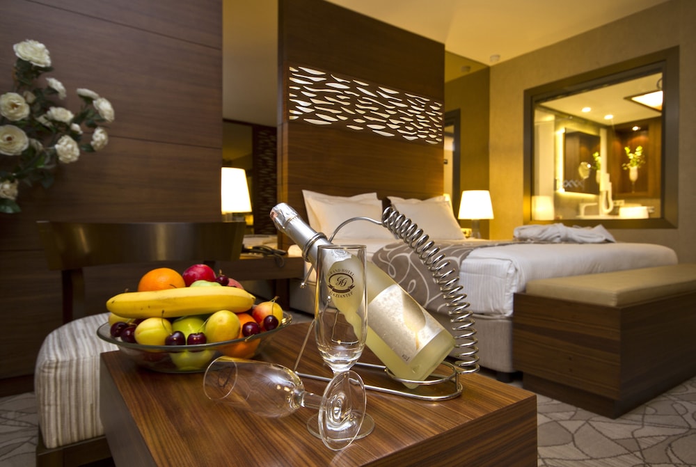 Grand Deluxe Twin Bed Room - Photo 5