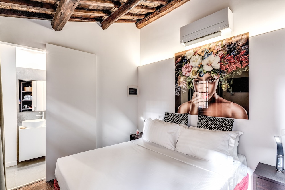 Basic Double Room photo 1