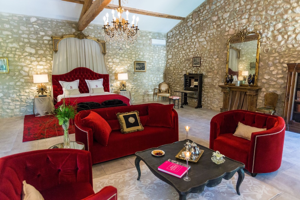 Suite (Divine Marquise) photo 1