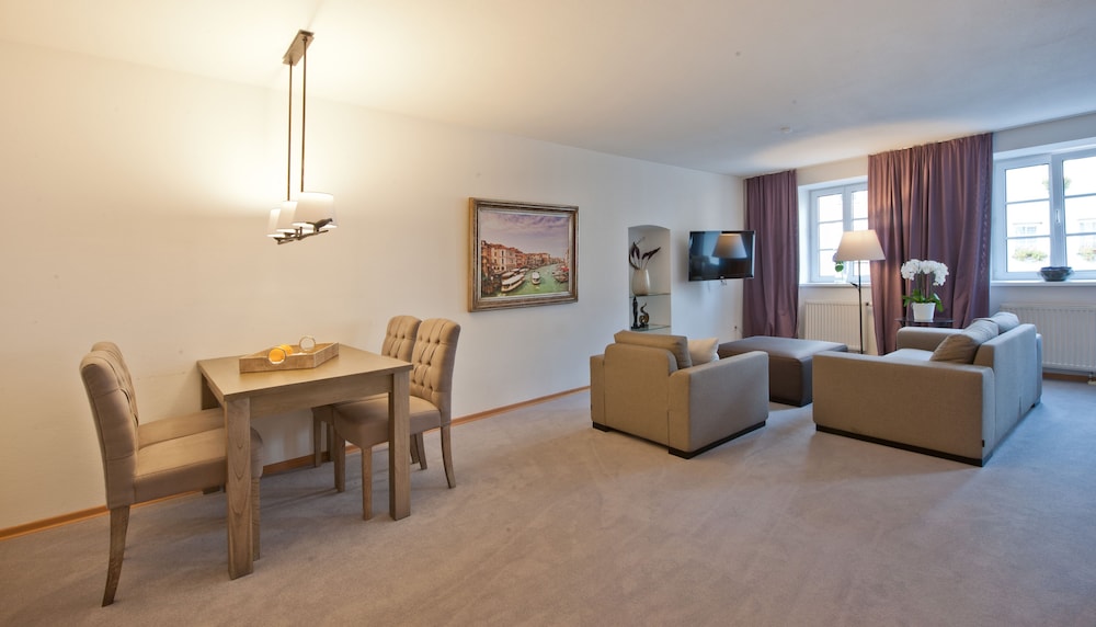 Deluxe Twin Room, 2 Double Beds, Non Smoking photo 3