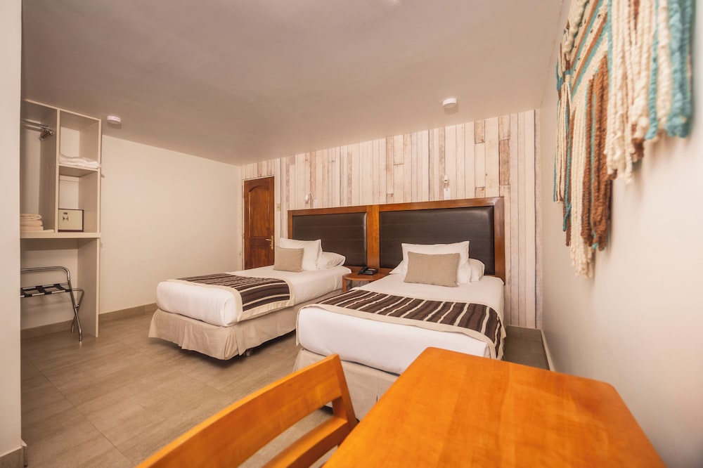 Standard Double Room, 1 King Bed photo 2