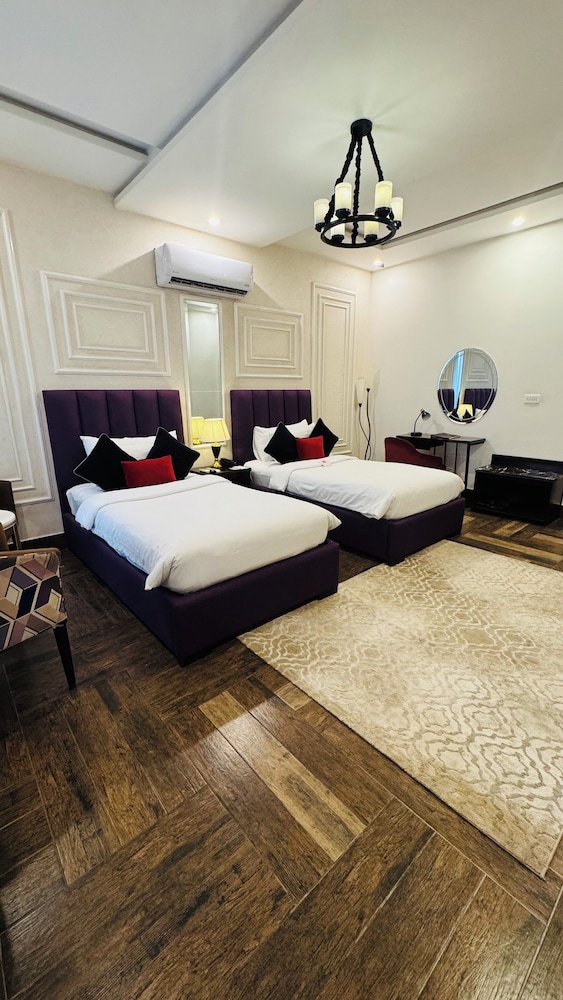 Deluxe Double or Twin Room, City View photo 2