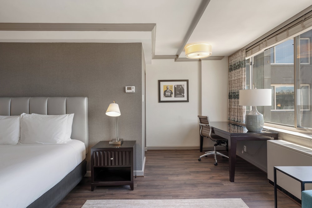 Suite, 1 Bedroom (Double) - Photo 2