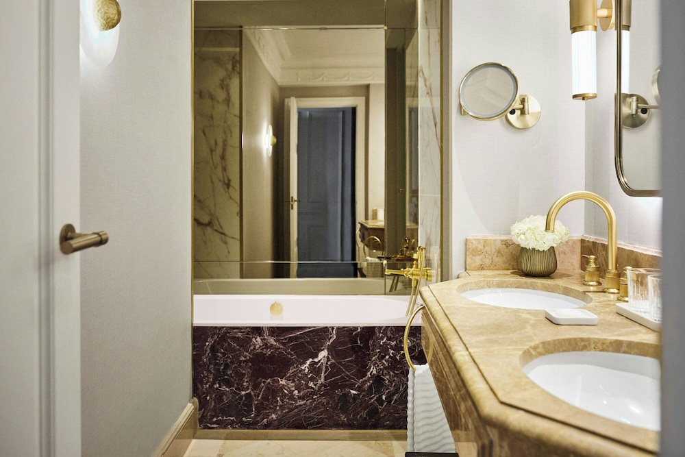 Cortes Suite - Photo 10