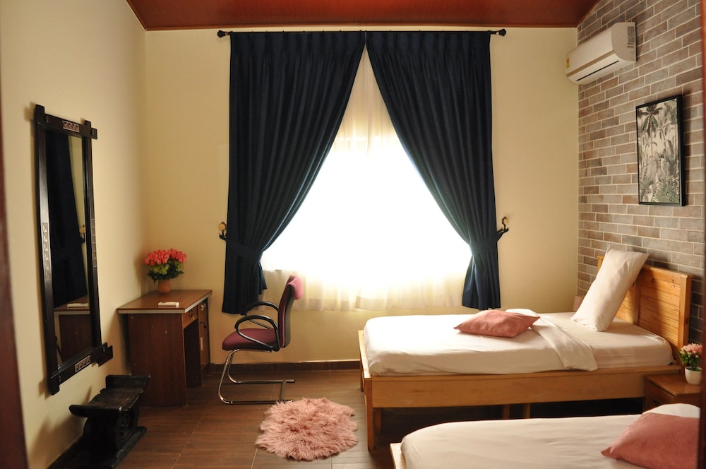Luxury Apartment photo 3