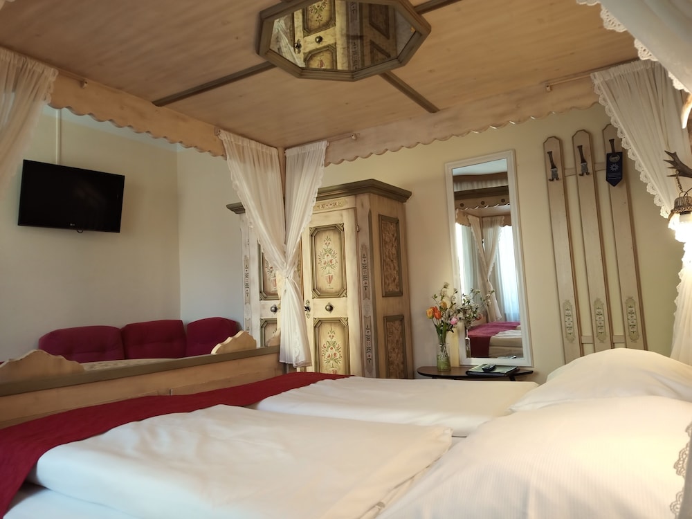 Double Room - Photo 5
