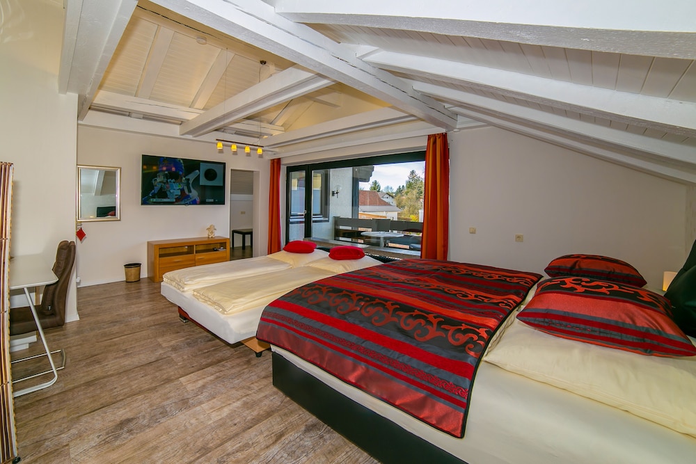 Family Quadruple Room, Balcony photo 2