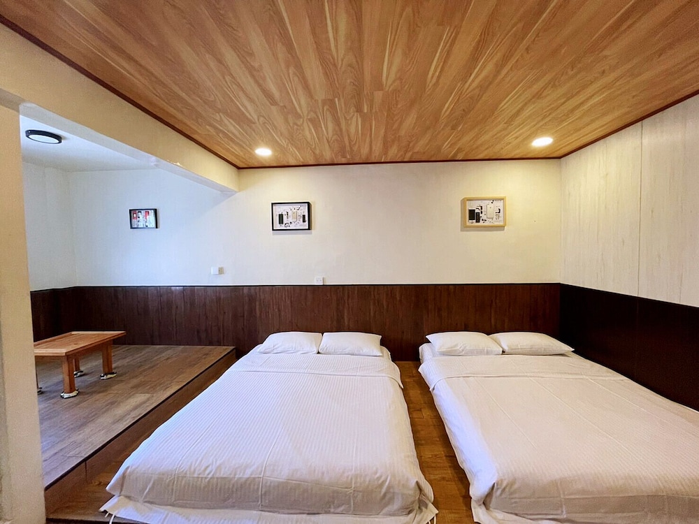 Superior Quadruple Room, 2 Double Beds, Non Smoking photo 2