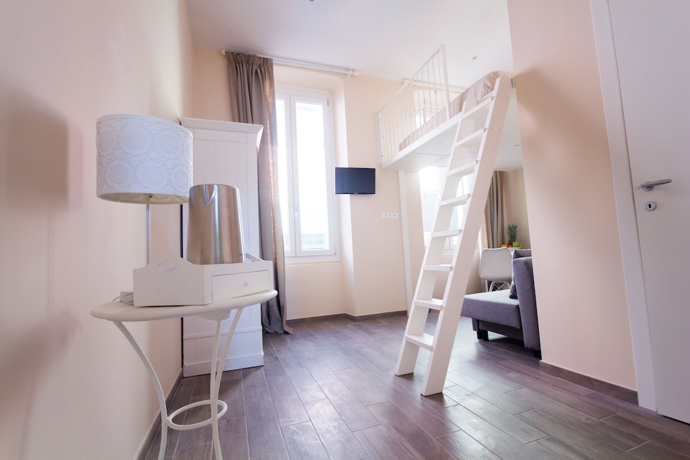 Family Double Room photo 2